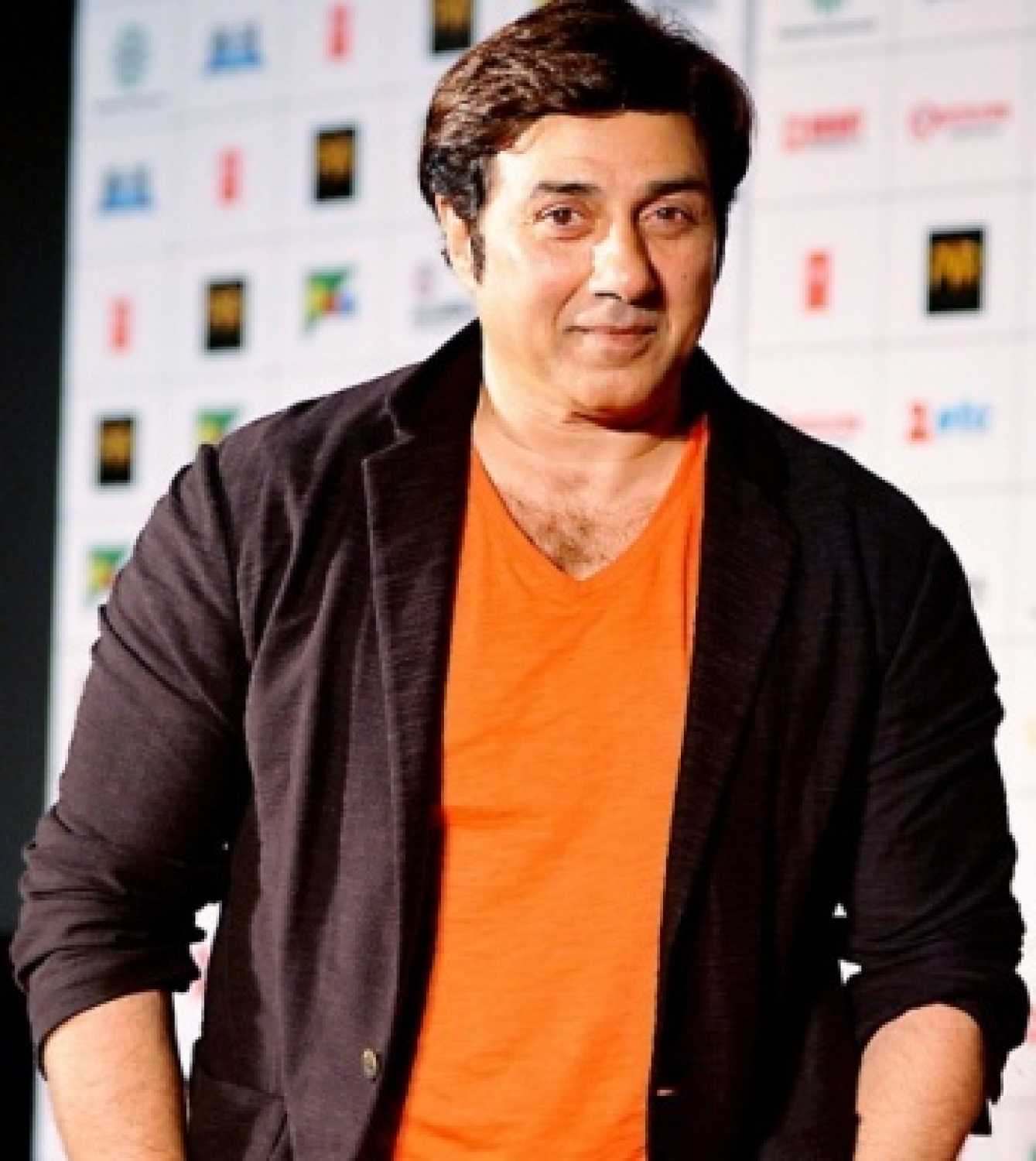 Wishing you many many happy returns of the day.
Happy birthday Sunny Deol Sir 