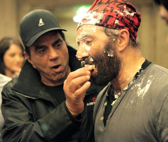 Wishing the talented actor, Sunny Deol sir ji a very Happy Birthday to you...  