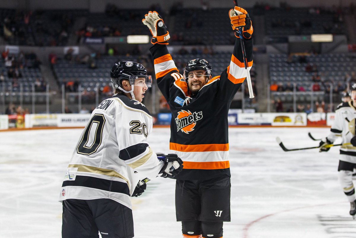 FWKomets's tweet photo. Let’s have some more of this. Period 2 is underway! https://t.co/7HwydNr0F2