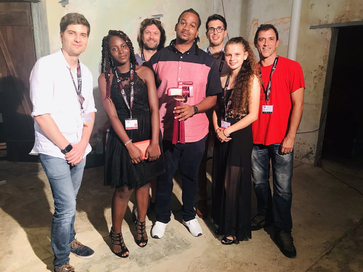 Guyane la 1ère (@guyla1ere) on Twitter photo #FIFAC2019 Prix du jury pour le meilleur contenu digital : Cédric Ross pour le documentaire « Now Come » 🎬 bit.ly/2VW4WZp🎬 #guyane #guyanela1ere <a href="/guadeloupela1e/">Guadeloupe la 1ère</a> <a href="/Martiniquela1e/">Martiniquela1ère</a> <a href="/DocSevenTV/">William - DocSeven</a> <a href="/la1ere/">La1ère.fr</a> #FIFAC2019 Prix du jury pour le meilleur contenu digital : Cédric Ross pour le documentaire « Now Come » 🎬 bit.ly/2VW4WZp🎬 #guyane #guyanela1ere <a href="/guadeloupela1e/">Guadeloupe la 1ère</a> <a href="/Martiniquela1e/">Martiniquela1ère</a> <a href="/DocSevenTV/">William - DocSeven</a> <a href="/la1ere/">La1ère.fr</a>