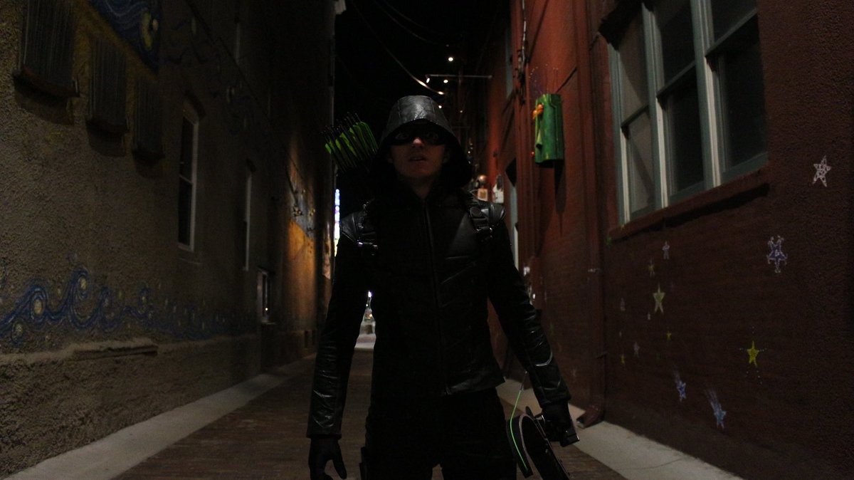 studios_screen's tweet photo. @ARROWwriters Cosplay shot of Our guy David Christopher! https://t.co/X8ze0p8urA