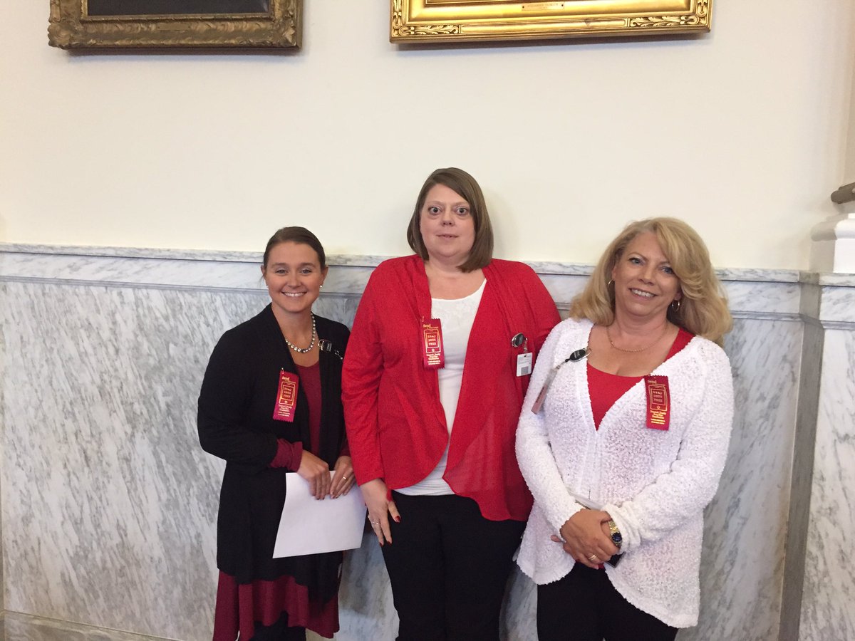 WWRecover2017's tweet image. Red Ribbon 2019, @Twinlakescenter @WWRecover2017 @PADrugAlcohol