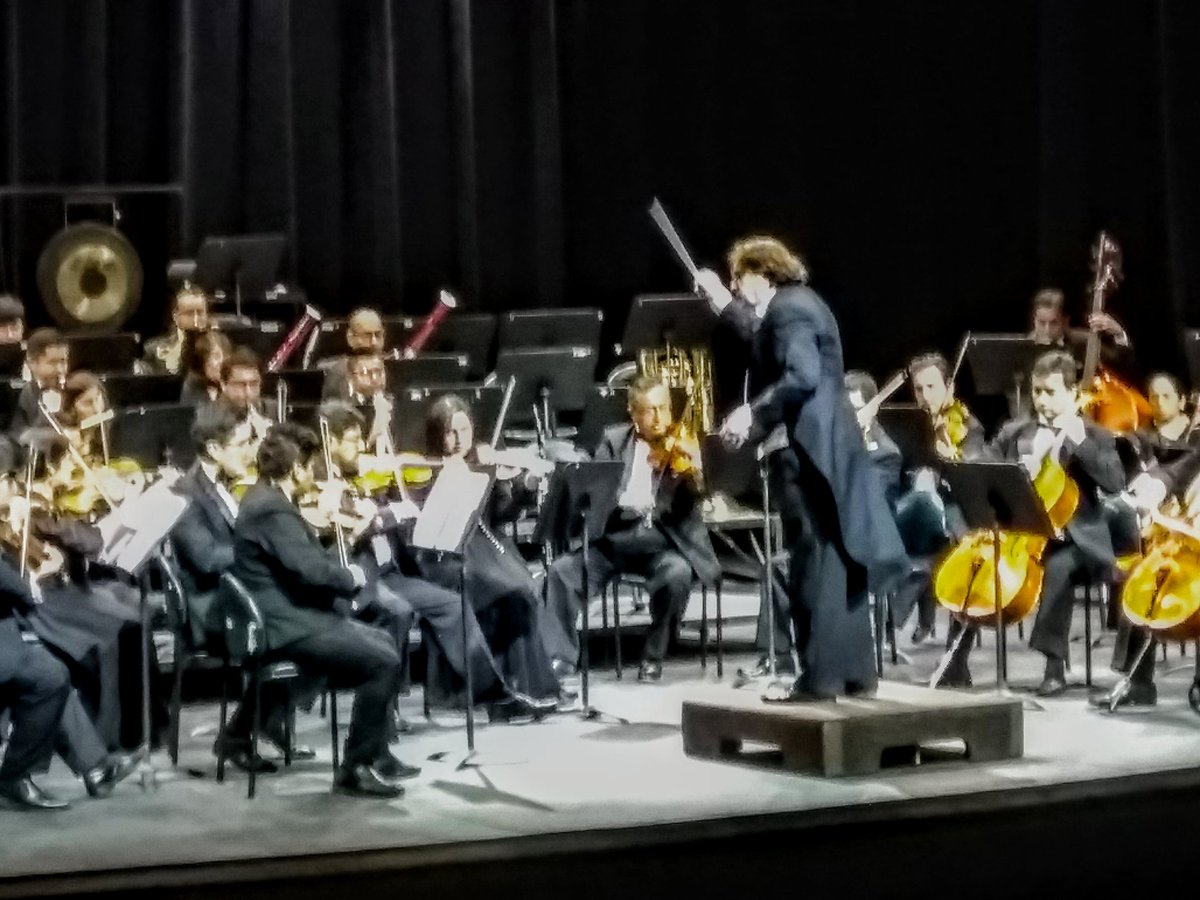 SinfonicaCuenca's tweet photo. ¡La @SinfonicaCuenca agradece a sus maravillosos públicos por su permanente apoyo. Hoy el V Concierto de la II Temporada 2019! #PasiónporlaMúsica #Amamosloquehacemos #MichaelMeissner #OrquestaSinfónicadeCuenca #AllYouNeedisEcuador #OSC https://t.co/FjHkML5WMK