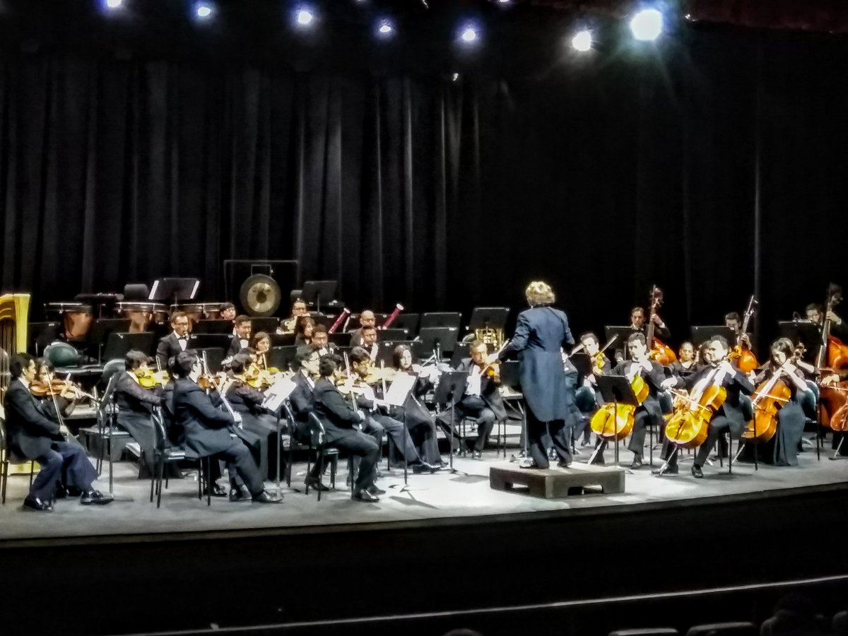 SinfonicaCuenca's tweet photo. ¡La @SinfonicaCuenca agradece a sus maravillosos públicos por su permanente apoyo. Hoy el V Concierto de la II Temporada 2019! #PasiónporlaMúsica #Amamosloquehacemos #MichaelMeissner #OrquestaSinfónicadeCuenca #AllYouNeedisEcuador #OSC https://t.co/FjHkML5WMK