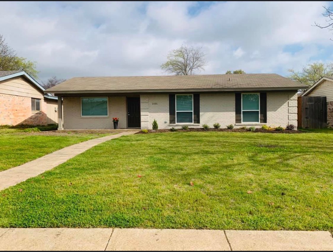 Dominique tweet media