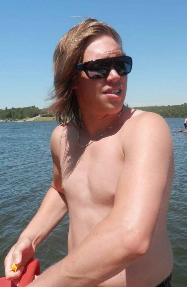 PLAYER PROFILE: #10 Riley Hole. Don’t let Riley’s looks fool you, he’s a weather man. We often wonder who would win in a race on skates, Riley or his mother, Patti. Sorta smart has been used to describe Riley’s play on the ice. Riley, much like his dad, pretends to be a farmer.