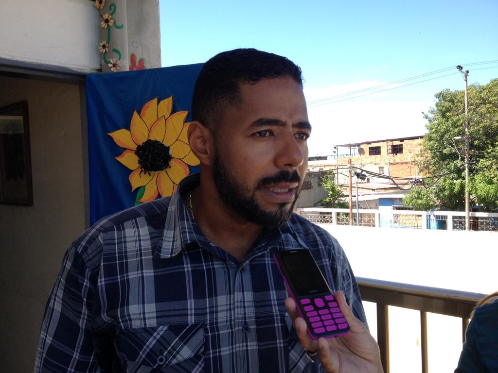 #RegresoAClasesVictorioso Universidad Nacional  Experimental  del Magisterio “Samuel Robinson”, efectuó jornada de formación tema central “La Comunalización de la Educación”. <a href="/NicolasMaduro/">Nicolás Maduro</a> @psuvaristobulo <a href="/EdwinRojasM/">Edwin R</a> <a href="/karsanc/">karenly Sanchez N.</a>