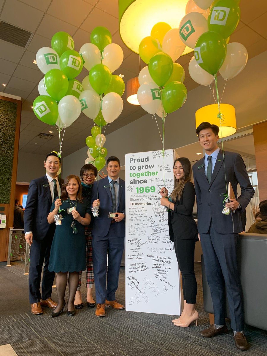 Celebrating Station Square's 50th anniversary! 🎈🎊 &amp; Giving back to our community.