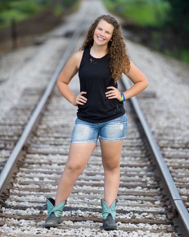 ✯𝔹𝕚𝕣𝕥𝕙𝕕𝕒𝕪 𝕊𝕙𝕠𝕦𝕥𝕠𝕦𝕥✯
We want to wish our sweet New Member Leslie Wellendorf a Happy Birthday! We are so thankful to have you in our chapter and hope you have an AMAZING birthday.💜🎂 #trisigma