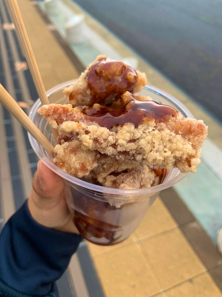 篠 ちなみに ザンギ という言葉は中国語 の鶏の唐揚げを指す 炸鸡 Zhaji にかなり近いから 前から語源が気になって調べたら 中国語から来てる可能性が高いらしい 面白い