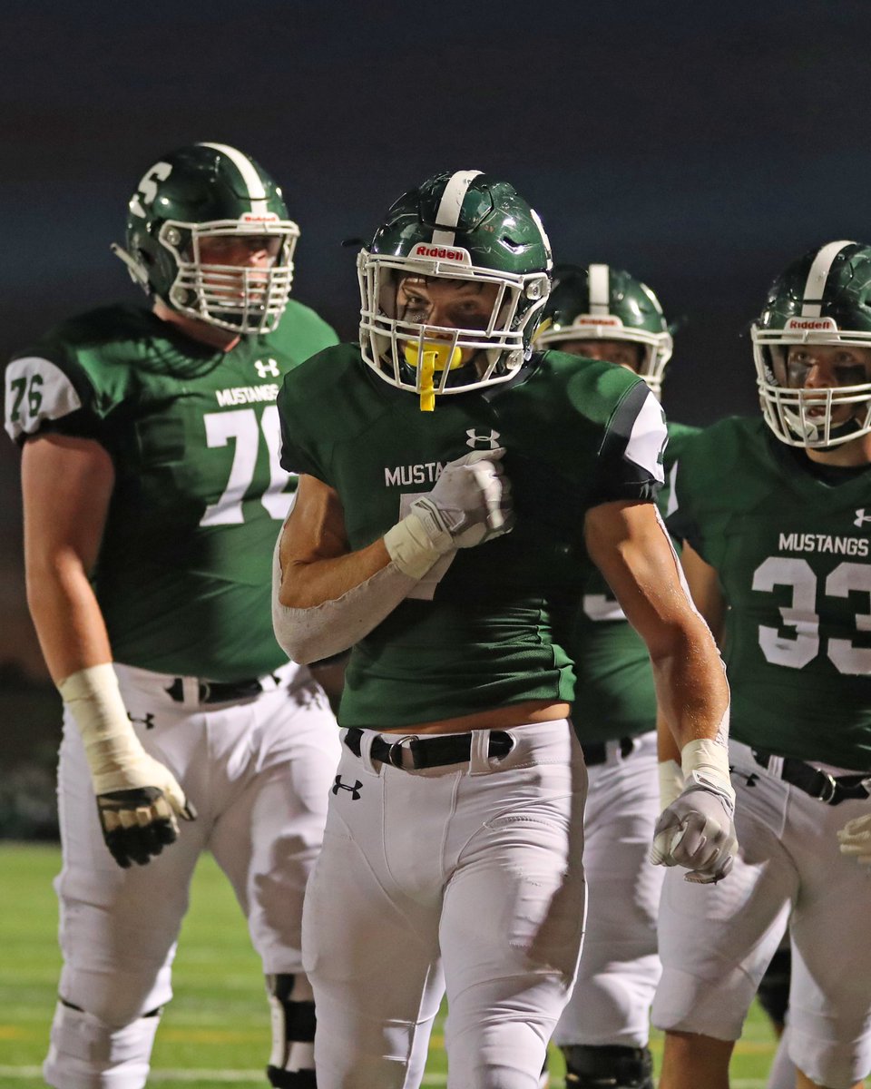 scottmayberry's tweet image. Congratulations to Strongsville’s Garret Clark who sets a Strongsville record with SEVEN TDs in the Mustangs win over GCC rival Elyria 🐎🏈🏈🏈🏈🏈🏈🏈 #LockedIn #MustangsLegend