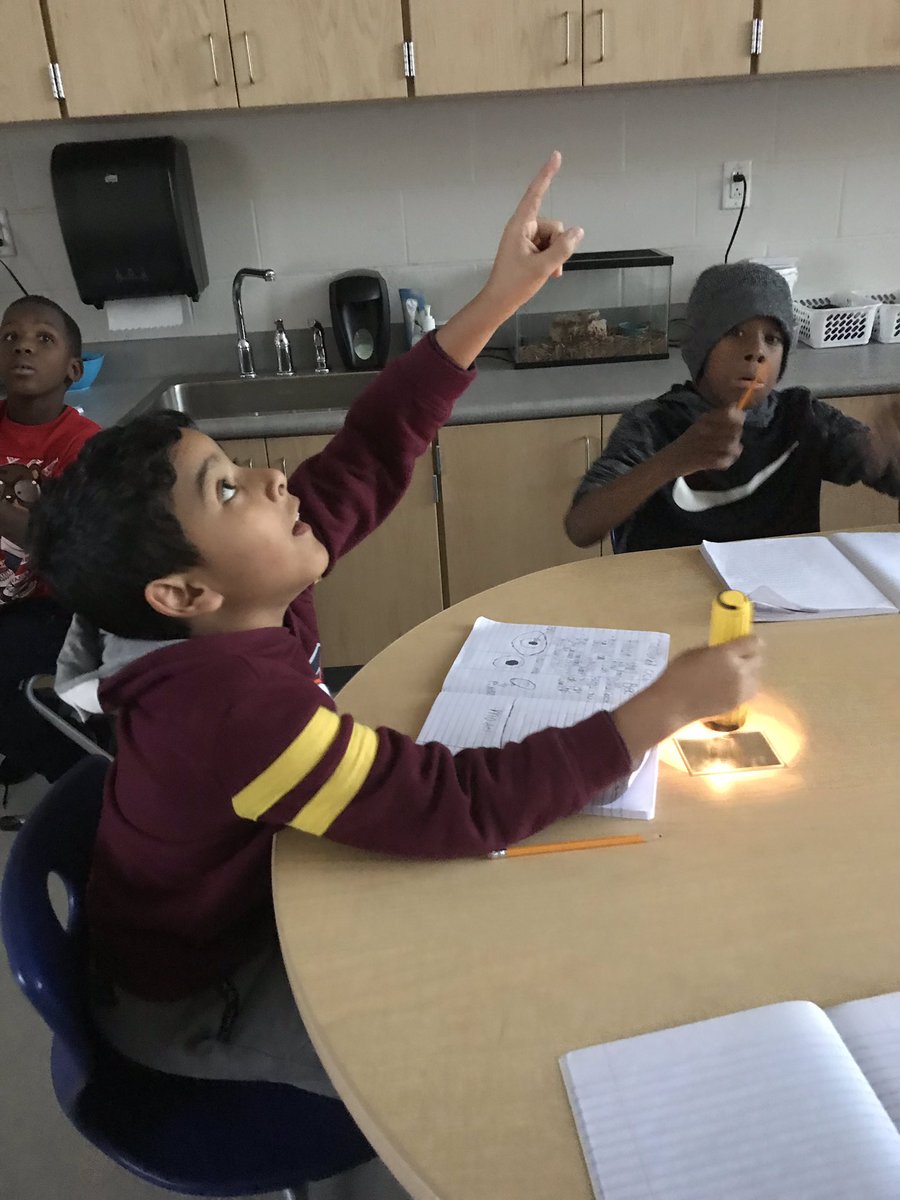 MrsB483's tweet image. Look! Up in the sky! It’s a bird! It’s a plane! It’s... light reflecting off a mirror at an identical angle! 
Science is so fun. 
#stem #fourthgradescience @mpspride @MPS_Verplanck @VesGrade4