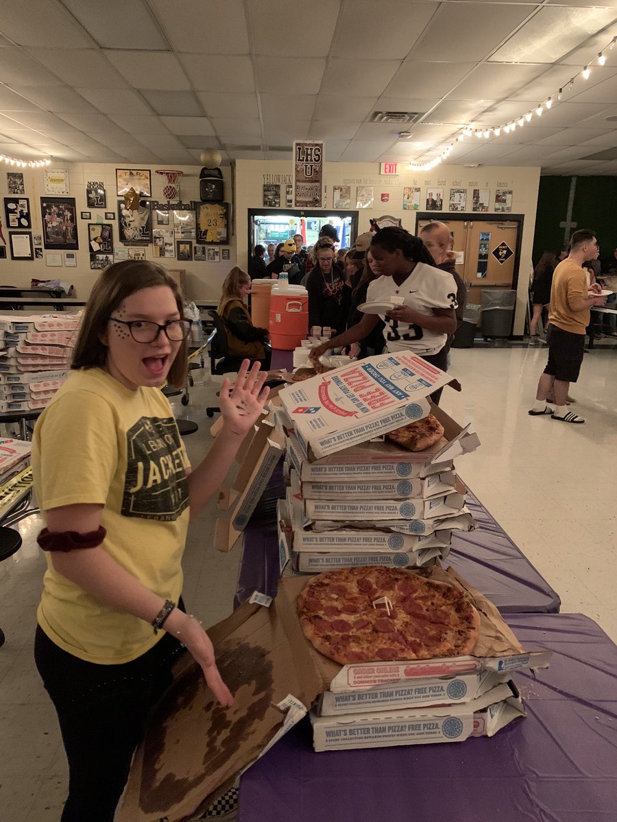 Thank you Sergeant Sansom and <a href="/NationalGuardMO/">Missouri Army National Guard Recruiting</a> for providing more than 200 <a href="/dominos/">Domino's Pizza</a> pizzas for tonight’s <a href="/LebanoStuCo/">Lebanon StuCo</a> Homecoming dance! <a href="/LebanonR3/">Lebanon Schools</a> <a href="/jina_richardson/">Jina Richardson</a> <a href="/aimeehays/">Aimee Hays</a> <a href="/lisalanthony/">Lisa Anthony</a> <a href="/StefRiggs/">Stefanie Riggs</a> <a href="/lori_king_92/">Lori King</a>