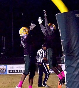 Region 6-5A: Tigers roar past Bruins; Panthers roll - grandstrandsportsreport.com/region-6-5a-ti…