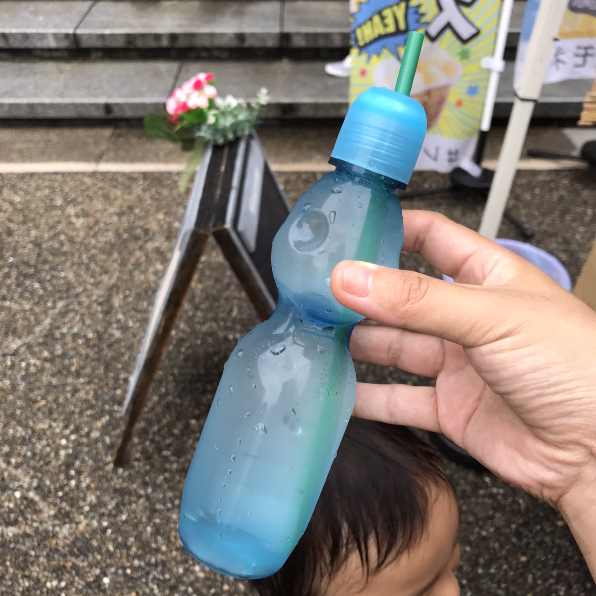 なっちゃん フリーランス 子どもが思いつきで言った ストローinラムネ 思いのほか飲みやすかった お店の人もいいねと言ってくれた 笑 ラムネの飲み方 なっちゃん フリーランス 子どもが思いつきで言った ストローinラムネ 思いのほか飲みやすかった お店の人もいいねと言ってくれた 笑 ラムネの飲み方