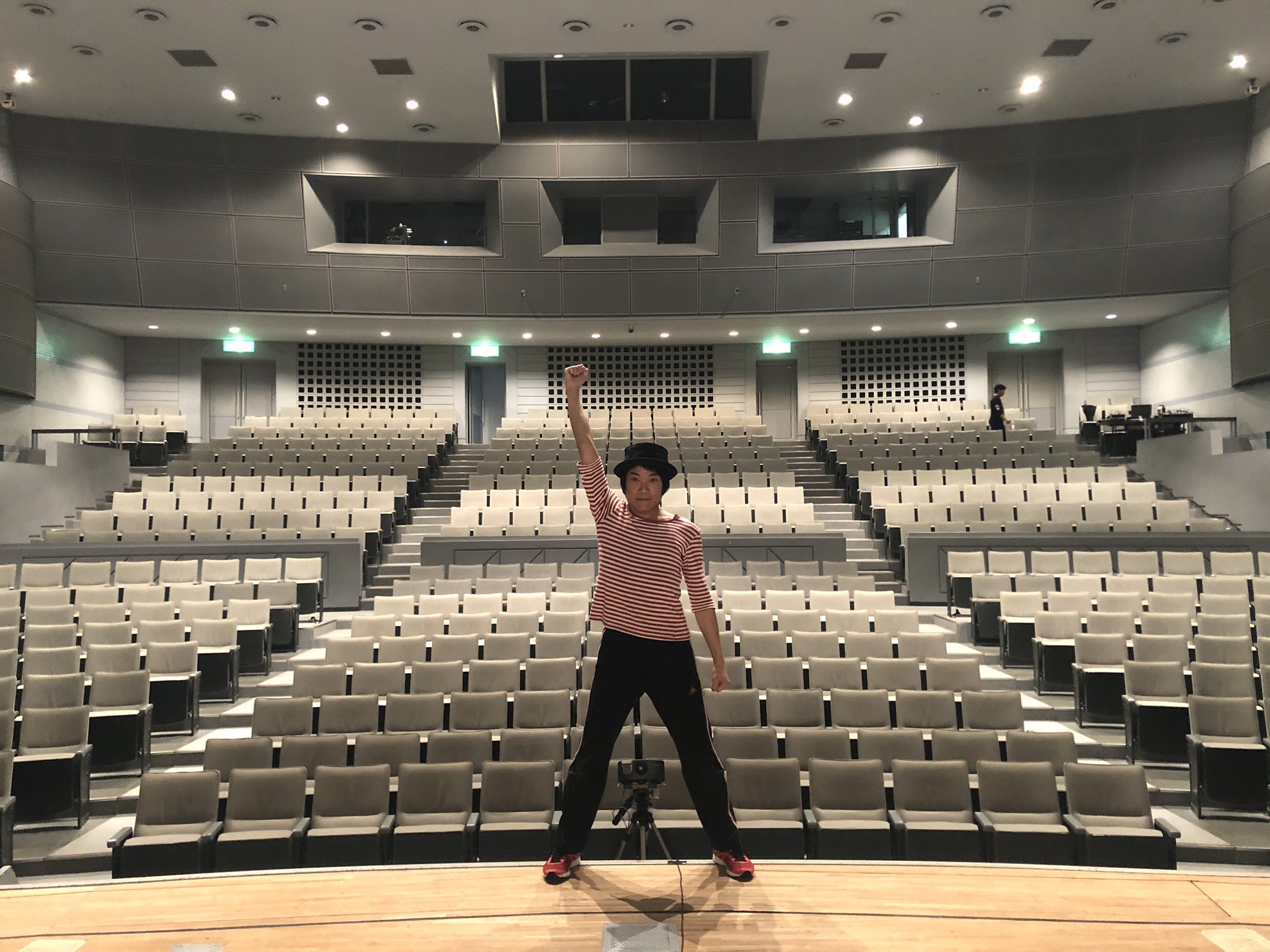 野田孝之輔 劇団マグネットワールド 地雷探知犬ニーナ 19年度の青森 北海道ツアーを昨日無事終える事が出来ました 観劇して下さった皆さん 関係者の皆様 ほんまにありがとうございました まだまだツアーは続きます 次は山梨 そして地元大阪
