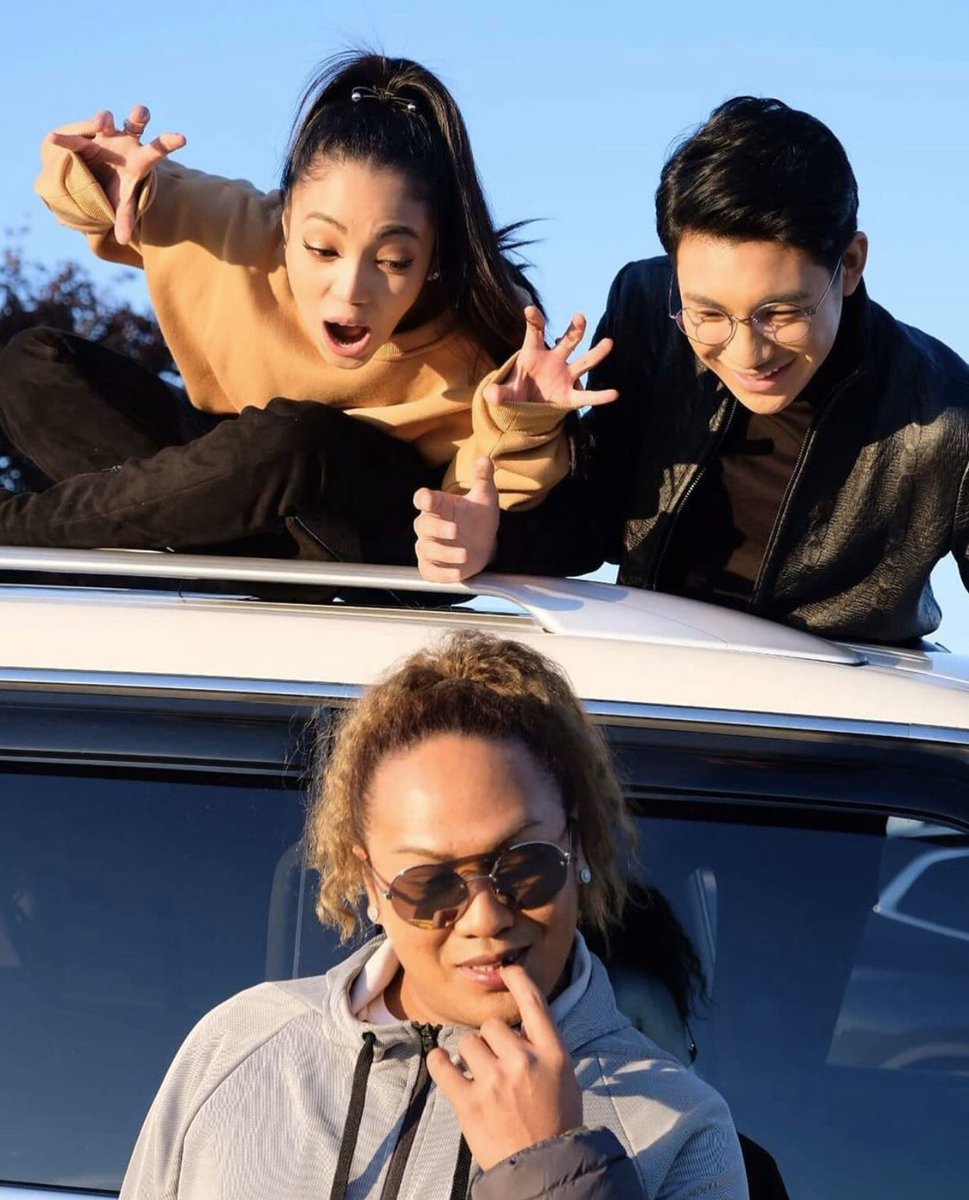 Darrenatics_UAE's tweet image. Ilabas ang kulet! #PairofAces Darren Espanto ,Jona and special guest Negi! :) @Espanto2001