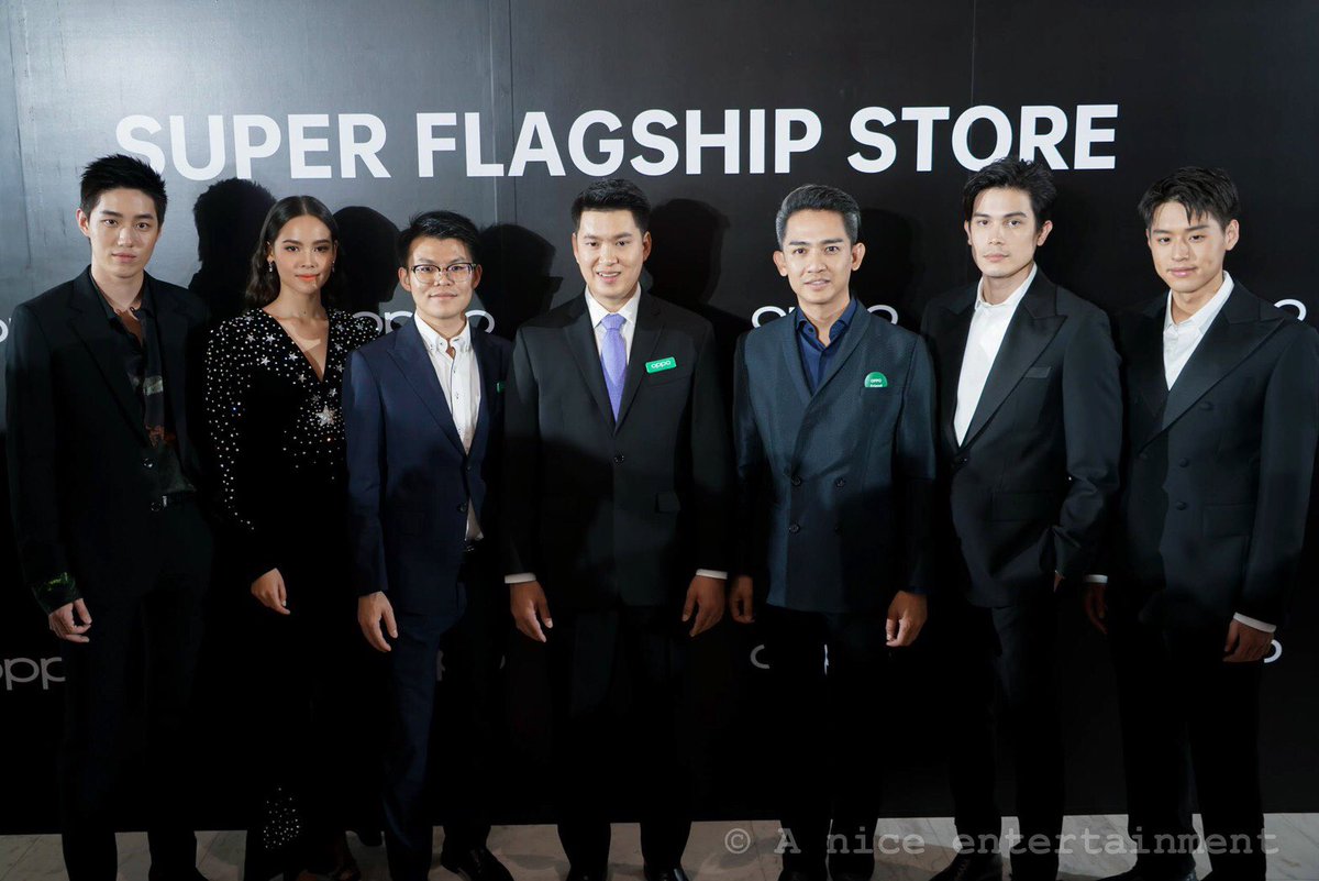 ANiceEnt's tweet photo. OPPO เปิดตัวOPPO Super Flagship Store แห่งแรกในไทย!ณห้างสรรพสินค้าเอ็มควอเทียร์ พร้อมเหล่าซุปตาร์มาร่วมสัมผัสประสบการณ์สุดพรีเมี่ยมและนวัตกรรมใหม่ล่าสุดทั้งญาญ่าอุรัสยา เสปอร์บันด์ ซันนี่ สุวรรณเมธานนท์และต่อธนภพ ลีรัตนขจร
#OPPOSuperFlagshipStore
อ่านต่อ https://t.co/eg6MJRXdtA https://t.co/kcCNt5POUN