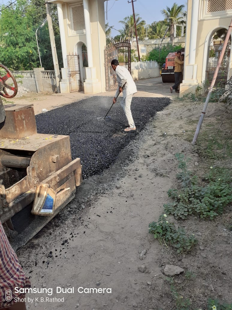 MandviCo's tweet photo. Asphalt road resurfacing work at umiyanagar mandvi city @CollectorKutch @dc_mundra https://t.co/1bquOdXr0V