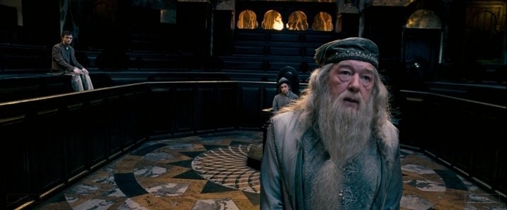 Michael Gambon is now 79 years old, happy birthday! Do you know this movie? 5 min to answer! 