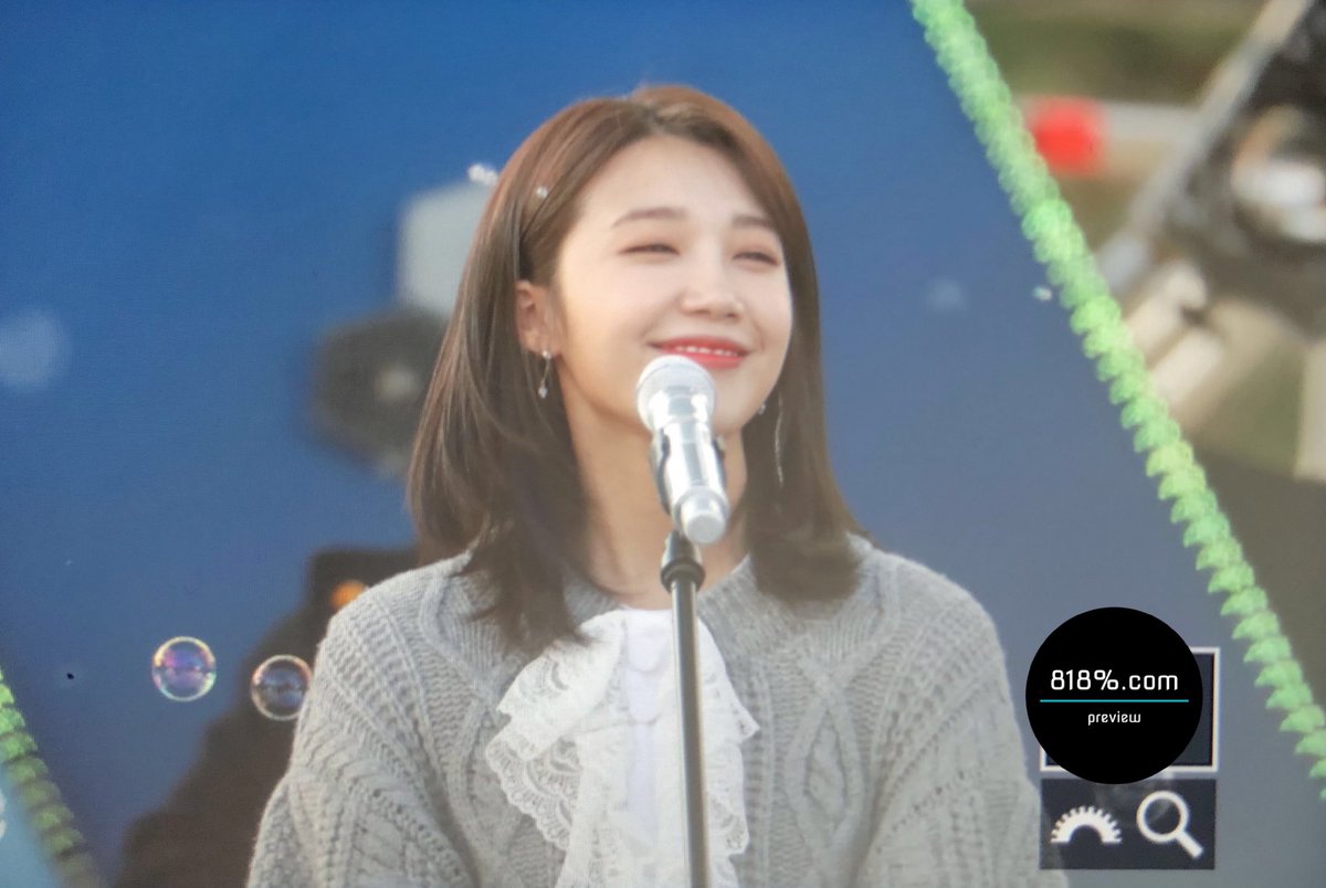 818com1's tweet photo. 191019 그랜드 민트 페스티벌 2019 프리뷰 프리뷰 #Apink #에이핑크 #정은지 (@Apinkjej )
세상에서 비눗방울이 제일 잘 어울리는 은지언니 ✨ 사랑해요 ❤️💛💜 https://t.co/ifJjXEXhl4