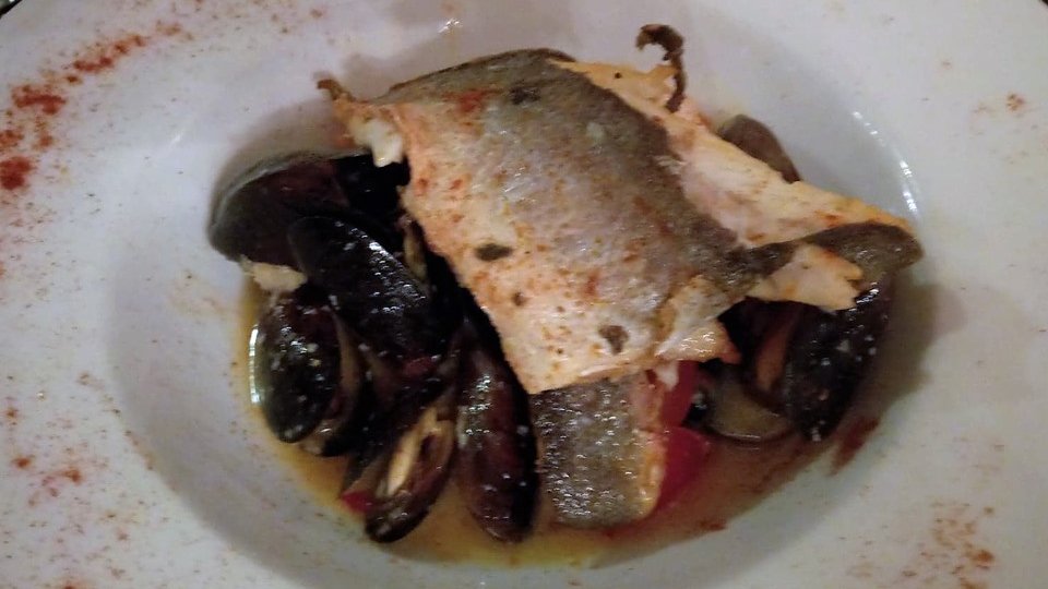 NetherEdgeBar's tweet photo. Seafood fan? Try Fabio's Seabass on a bed of mussels.
0114 258 6538 https://t.co/rhS4YUmY8h
#Sheffieldrestaurants #Seafood #Netheredge #sheffieldissuper #SheffieldShield #OnlyinNetheredge
#cheflife #Foodiechats #Fromthesea #foodies https://t.co/SOPUTrQhQX