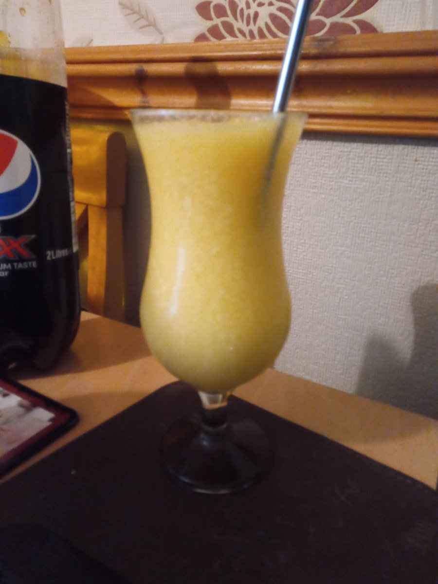 d20_highroller's tweet photo. I must admit, since getting a blender I am coming around on tiki concepts.
I do wish British bars were less rubbish at it, though.
#CraftCheck https://t.co/BmD0Q4WSNd