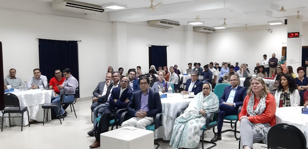hmirfanullah's tweet photo. Closing session of #CSDULAB Conf starts off with Prof. Zoe Robinson of @KeeleUniversity -- Universities for #Sustainability! @ULABian @samiyaselim @SharonGeorge5 https://t.co/W8FTR6DxWc
