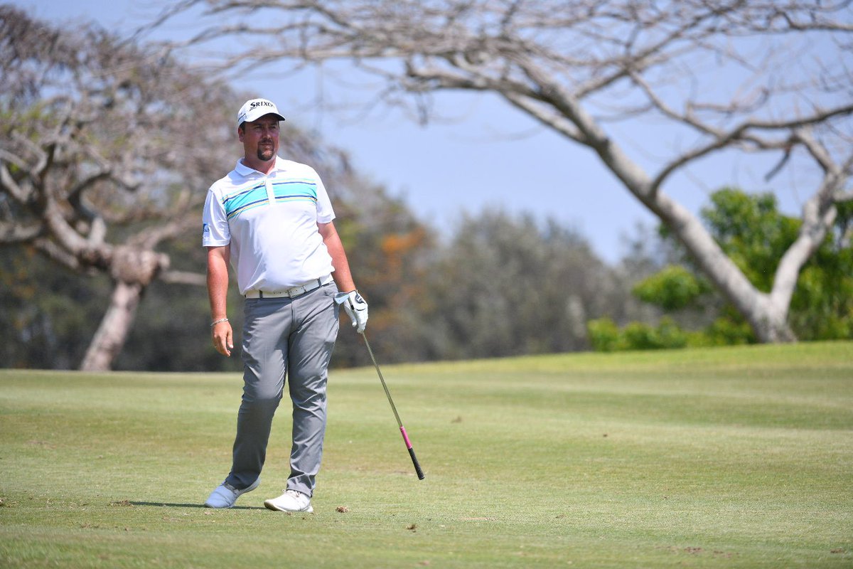 Sunshine_Tour's tweet photo. .@JacoAhlers is leading the pack now. He's -13 and thru 11 holes while @OckieStrydom is a hot behind.
This is Rd3 @GolfOrigins @SelborneGSHotel
Scores: https://t.co/jSiTUIgFuD
#VOGSelborne
#vodacomoriginsofgolf
#SunshineTour https://t.co/IGfgA7mgCL