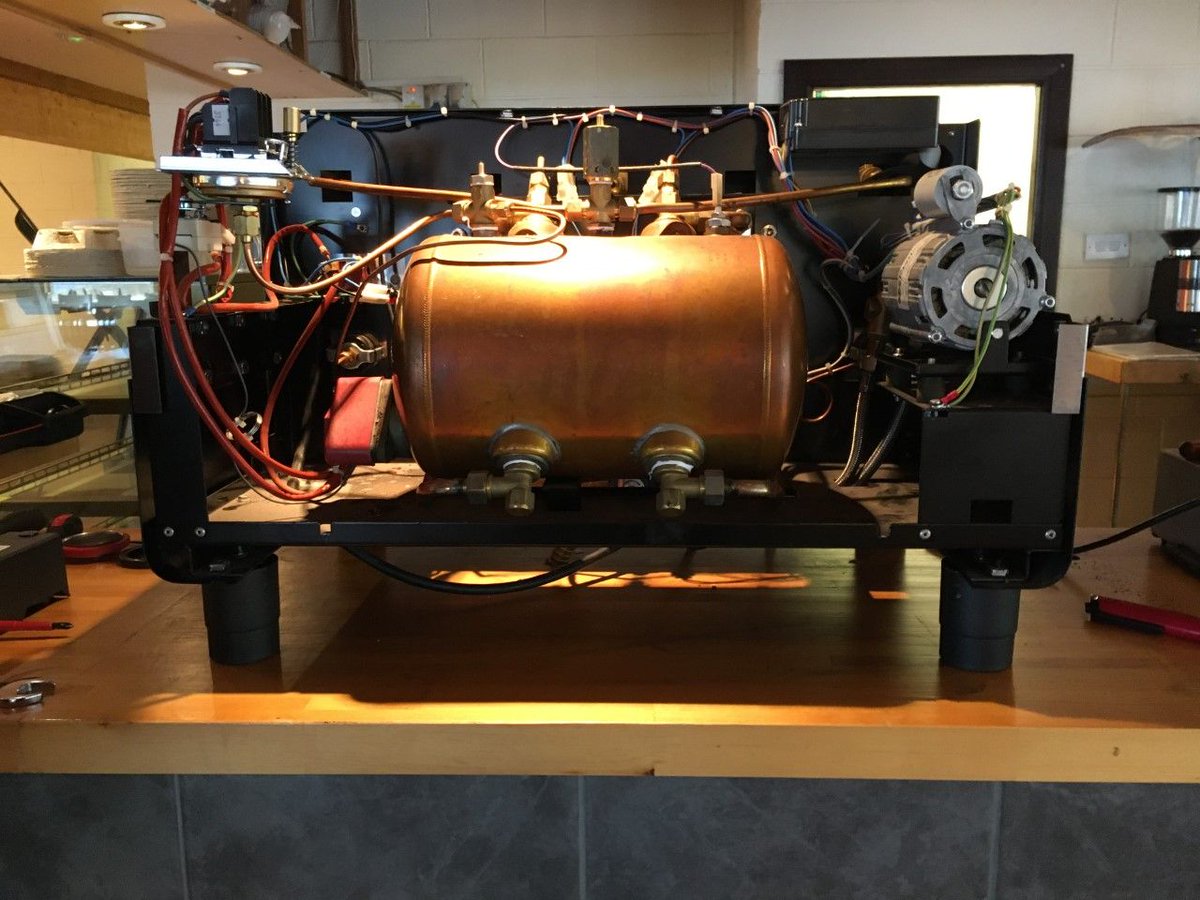 This photo is from a strip down service we performed at Nevis Range ⛰️󠁧󠁢󠁳󠁣󠁴
It included a boiler pressure test and a boiler inspection, a legal requirement for  pressurised equipment on a yearly basis 🔍
Arrange an inspection for your equipment: buff.ly/2MuWehJ