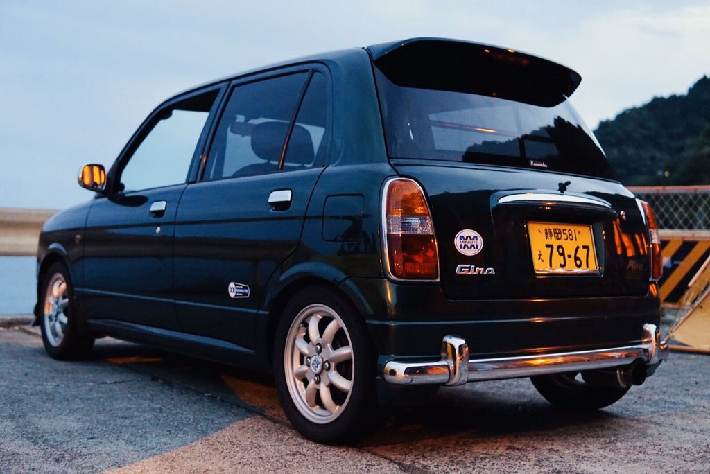 vip3_16aristo's tweet photo. 【友達募集】
ミラジーノ乗りの友達増えてほしいです！
静岡でミニライトスペシャルターボ 5MT乗ってます。フルバケにハマるの大好きお兄さんです。
内装剥がすのも大好きです❤️

大崩で座ってる事多めです笑

#ダイハツ乗りと繋がろう2019秋 
#ミラジーノ
#大崩 https://t.co/WpBzJS4zJP