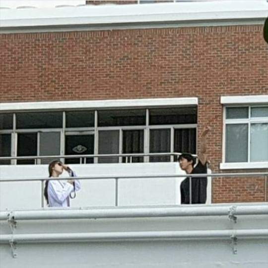 Paul Ahn & Lee Sung Kyung were spotted filming for "Romatic Doctor Kim 2"repost from  https://m.facebook.com/story.php?story_fbid=492975808216137&id=100025111665452cr. ｋ_ａｄｓｆａｎ #안효섭 #ahnhyoseop #leesungkyung #romanticdoctorkim2