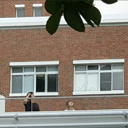 Paul Ahn & Lee Sung Kyung were spotted filming for "Romatic Doctor Kim 2"repost from  https://m.facebook.com/story.php?story_fbid=492975808216137&id=100025111665452cr. ｋ_ａｄｓｆａｎ #안효섭 #ahnhyoseop #leesungkyung #romanticdoctorkim2