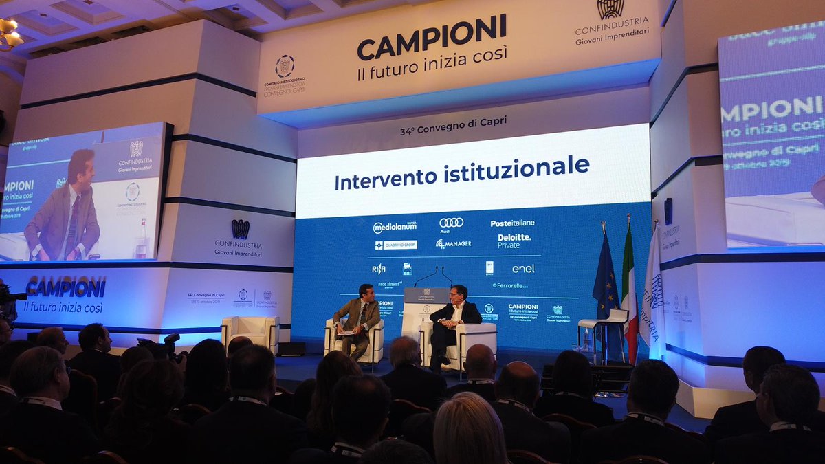 GIConfindustria's tweet photo. Non possiamo regionalizzare i concorsi pubblici per la scuola perché la formazione è un patrimonio nazionale e gli stessi livelli di istruzione vanno garantiti in tutta Italia - @F_Boccia a #Campioni #Capri19 https://t.co/AYbgMq3Nq1