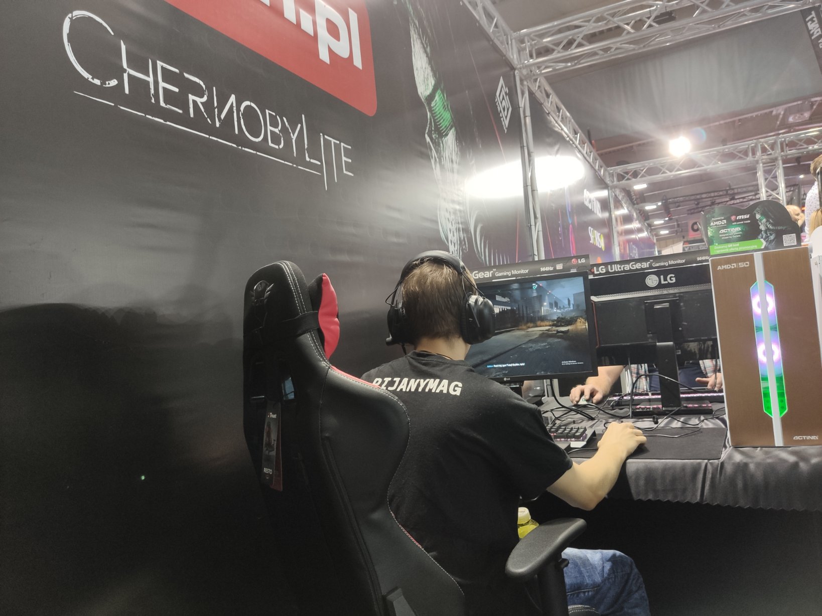 Chernobylite on Twitter: "If you are around in POZNAŃ we are currently  showing the game in Pavilion 5. Come and say hi! :D Also, remember that you  can buy the game! https://t.co/MMsAfGtyeR