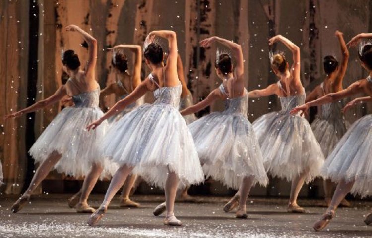 Anina86217571's tweet photo. Ballet is dessert for the senses https://t.co/rR4awSLCJR