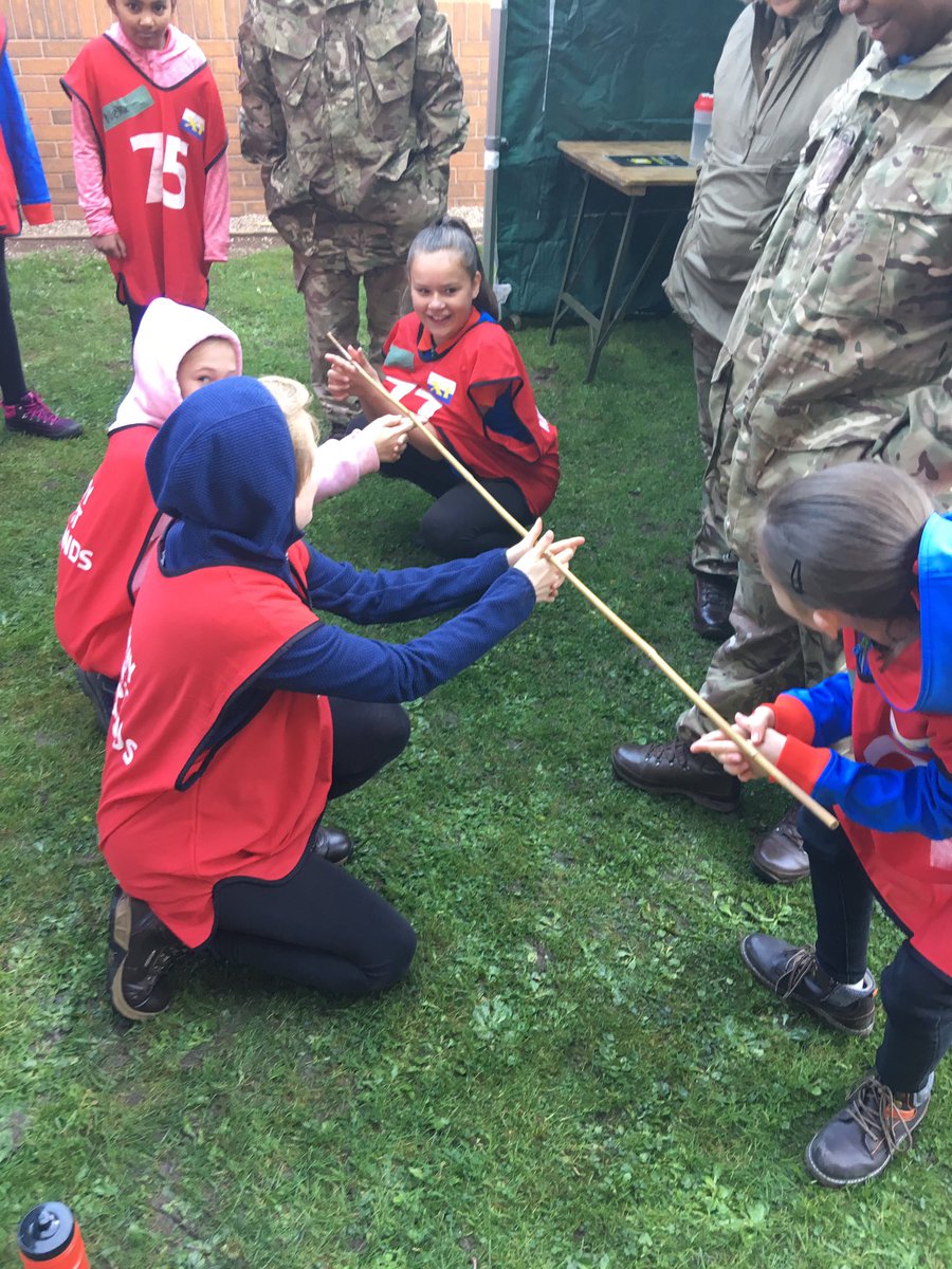 ArmyWestMids's tweet photo. It’s an early start for our latest leadership day with @Girlguiding. 28 guides from @GirlguidingWM working to gain their Leadership Skills badge with support from our soldiers.
#leadership #Everygirl #inspiregirls https://t.co/QTxw8JG85B