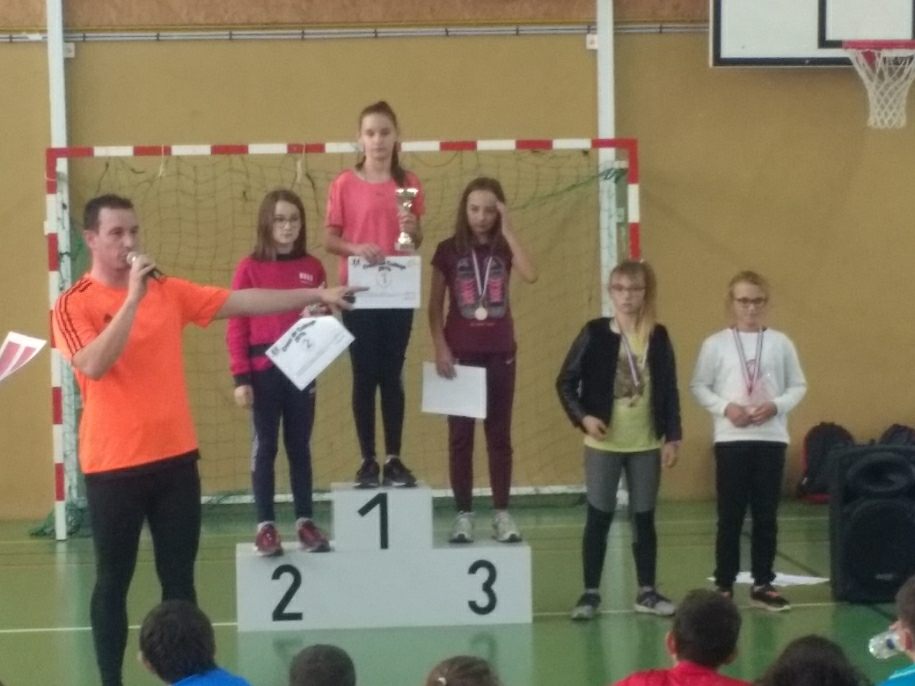 ClgRGoscinny's tweet photo. Podium du #cross2019  du @ClgRGoscinny 
@dsden61 
@acCaen https://t.co/IJgdG7stfx