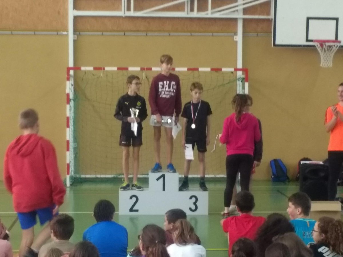 ClgRGoscinny's tweet photo. Podium du #cross2019  du @ClgRGoscinny 
@dsden61 
@acCaen https://t.co/IJgdG7stfx