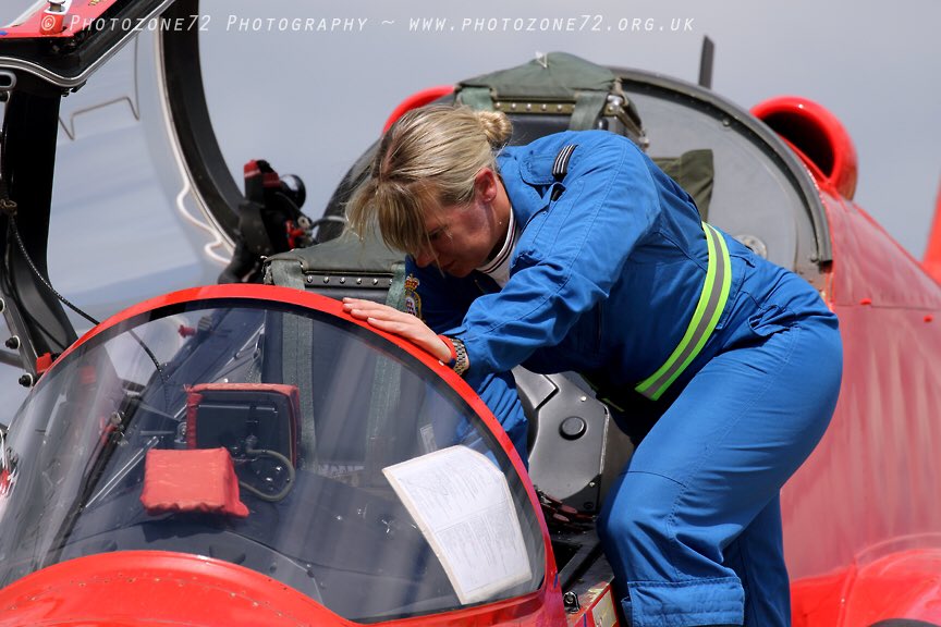 RAFMUSEUM's tweet photo. RT @EssexHebridean: @RAFMUSEUM And some more #Circus women for you... π @rafredarrows #CircusAtWork #ThisGirlCan https://t.co/knBEOF2FWz