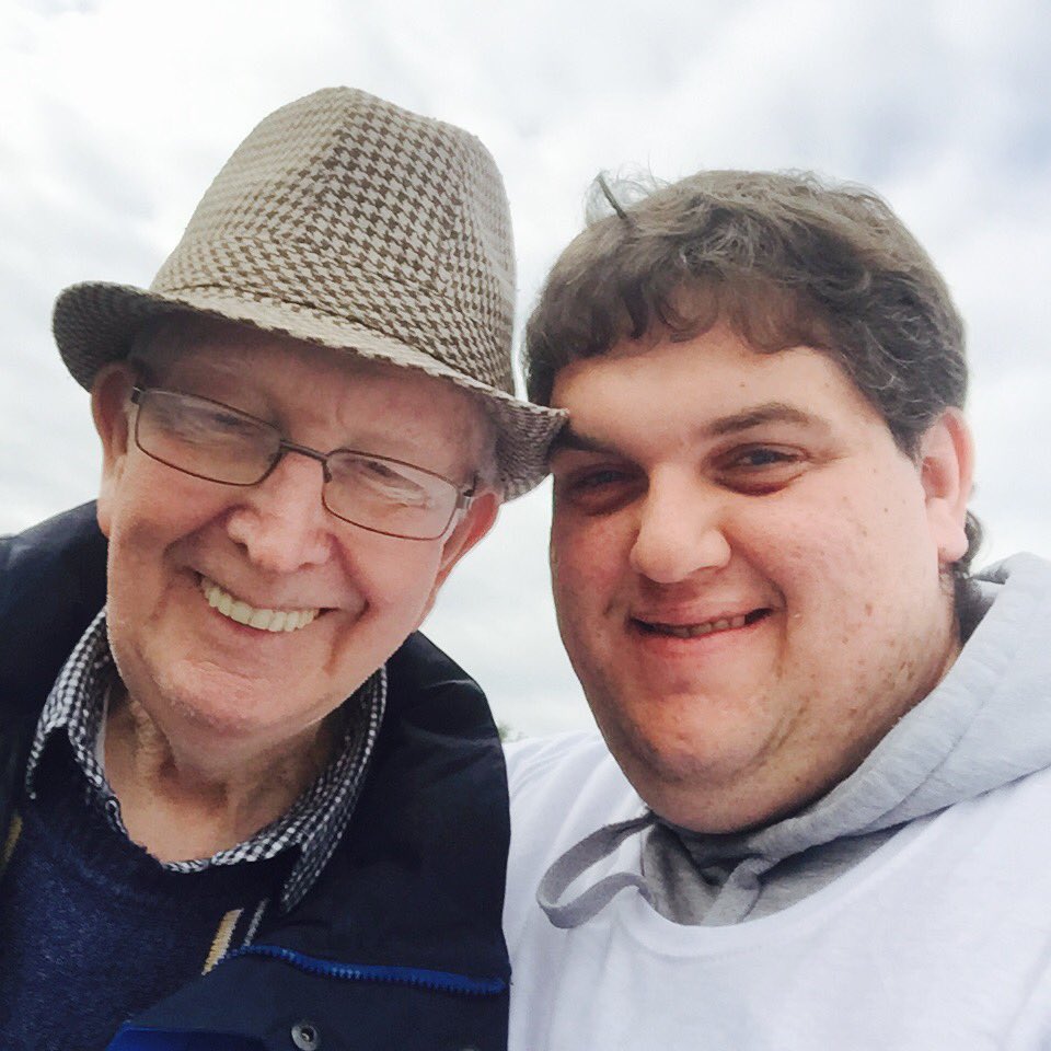 darthurs86's tweet photo. Happy Heavenly Birthday to my daddy. Miss you more and more everyday. #SafeInTheArmsOfJesus ππ https://t.co/WHovvGiqdl