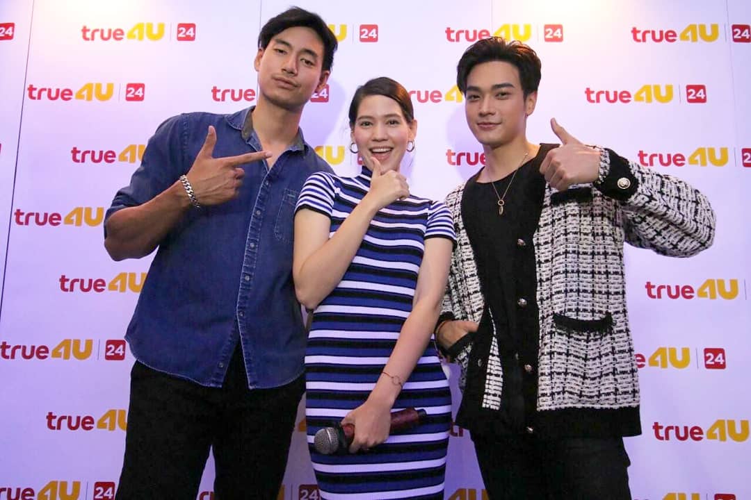 HaloThailand's tweet photo. สนุกกันอย่างเต็มที่​กับกิจกรรม #แข่งโยนโบว์ลโชว์คอสเพลย์ กับซีรีส์ดัง #มหัศจรรย์รักข้ามกระดาษ พร้อมกระทบไหล่นักแสดงอย่างใกล้ชิด​กับ​"โอบ โอบนิธิ" "อาร์ม วรท" และ "ปราง ฉัตรา โบ๊ด​"
#MyDearWarrior
#TrueVisions
#Oabnithi #ArmVarot #chatrabaude https://t.co/k8eg63ZWeA