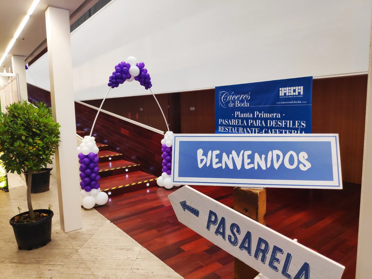 ¡Arranca #CCdeBoda2019! Te esperamos de 11 a 21h

#CáceresdeBoda
📅 19 y 20 de octubre
📍 Palacio de Congresos de #Cáceres