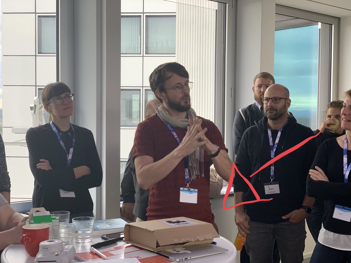 JensBothmer's tweet image. Heute Weltpremiere von @Jan_Schmiedgen auf dem #Barcamp #DesignThinking mit neuem Framework / neuer Methode @tuvcom_ispace @dt_hh #rheinmainrocks