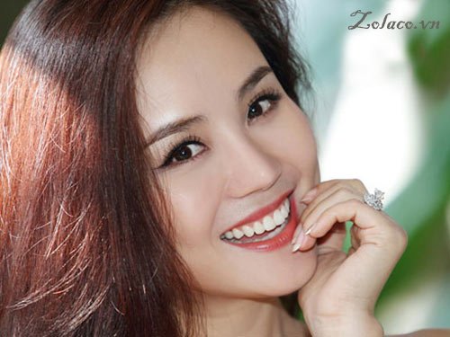 cty_nam's tweet photo. Chúc Mừng 20-10

Mùng tám rồi đến hai mươi
Các bà các chị tươi cười như hoa
Đàn ông rửa bát quét nhà
Dọn dẹp trên dưới pha trà giúp cô
Xong xuôi chuẩn bị mua đồ
Phấn son váy đẹp đồng hồ ai phôn…
Ai mà không có liệu hồn nghe hôn

https://t.co/n0cm64rV99
_ST_ https://t.co/3ik4MltXX6
