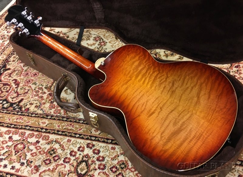 electric_gp's tweet photo. 【フルアコ&amp;ジャズギターフロア】

Victor Baker Model 16 -Sunburst- 中古品入荷！

遂に中古品が出ました！！しかも極上ウドマテリアル！！
コンディション良好で即戦力間違いなし！
お見逃しなく！！！

https://t.co/Q61ZvnbHpU

#ギタープラネット #Jazz #ジャズ #フルアコ #VictorBaker #箱物 https://t.co/VwpxNbtDHr