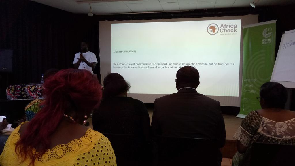 doualatour's tweet photo. Atelier de formation sur le fact-checking à l'Institut Goethe de Yaoundé.
#GoetheFactCheck https://t.co/7WwTO8c45v