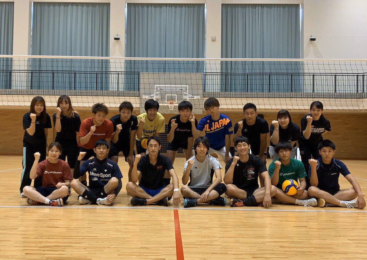 明日はいよいよ秋季リーグ戦の最終戦です！
明日の結果次第で3部との入れ替え戦に進めるかが決まります！！
チーム全員、全力を出しきって勝利できるように頑張ります👊🏻🏐