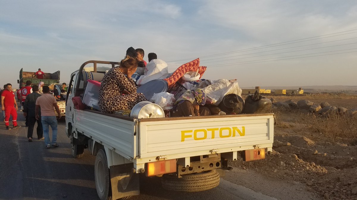 ICRC_sy's tweet photo. Desperate and terrified, thousands are fleeing with no place to stay, little food, water and medical care.
We’re increasing our response with @SYRedCrescent to deal with this humanitarian crisis. https://t.co/cu0GvVlzi0