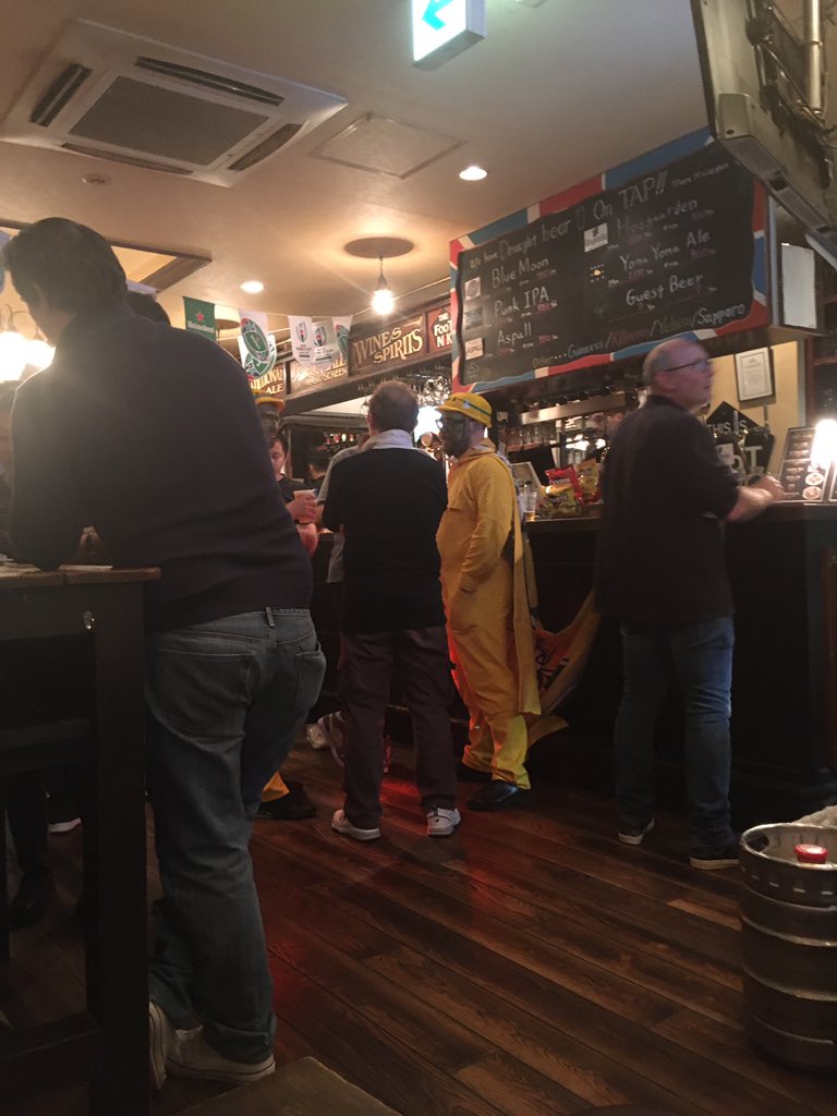 SevGlock's tweet photo. #RWC2019 ready for rugby in Tokyo Japan ! Will have fun in the Footnik bar 👌New Zealand vs Ireland 🍺🇦🇺🇮🇪 https://t.co/1UFmcEk3ib